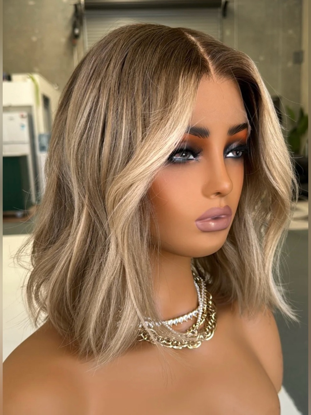 Women's Short  Wig in Ash Blonde with Dark Roots